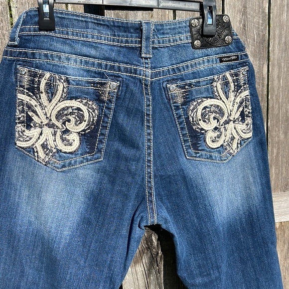 Miss Me Denim - MISS me easy cropped open back pockets, designer blue jeans, size 36/23.5 # 012